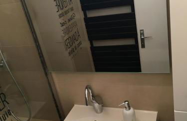 BedinReims elegant green bottle quiet and close to center free parking and wifi free ideal 5 à 9 Adultes - Foto 50