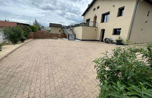 Ô'Bon'Endroit - Piscine, Calme, 20 min Lyon - Foto 18