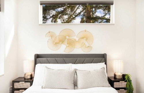 Designer Fremont Retreat w Mount Views & Office - Photo 17