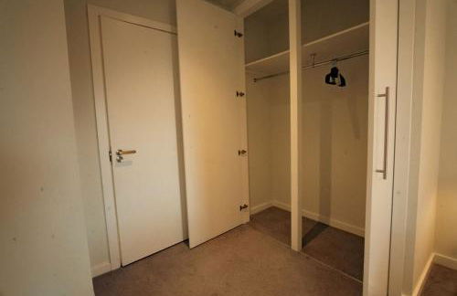 Luxury sky suites 2 bedroom 2 bathroom city centre apartment - Foto 9