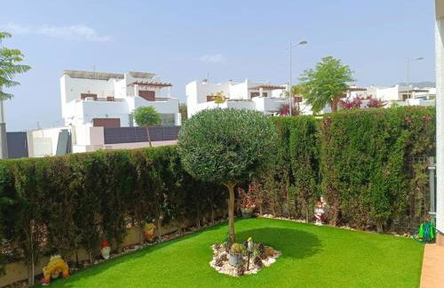 Casa ARCO IRIS avec Jardin et Terrasse - piscine et jacuzzi partagés - by Cathy Ducoin - Foto 27