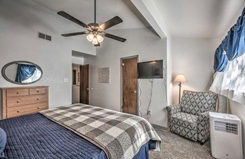 Hike, Golf and Explore Ruidoso Retreat with Deck! - Foto 16