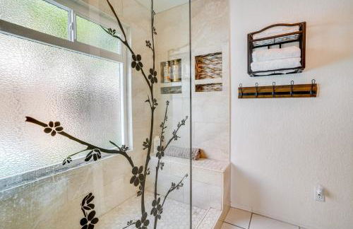 Lakefront Home with Outdoor Oasis in Glendale! - Foto 18