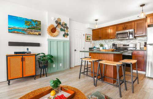 Mountain View Condo with King or Queen Bed and Parking - Photo 32