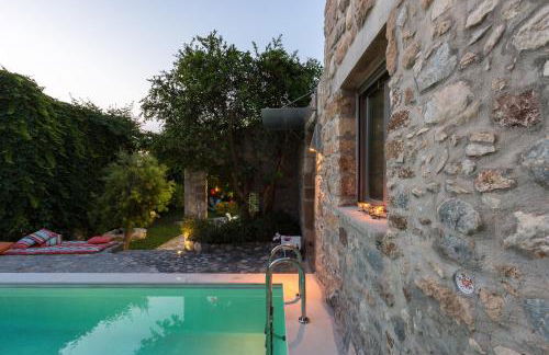 Muazzo Creta Stone House, Nature Escape with Pool, By ThinkVilla - Foto 17