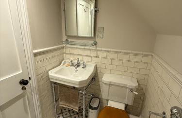 Luxury Cornish House next to Cliffs & Surf Beaches - Photo 17