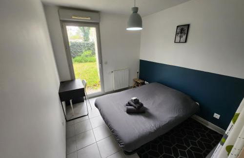 Appt 2 chambres au calme - jardin privé - Metro D, Eurexpo, Groupama Stadium - Foto 4