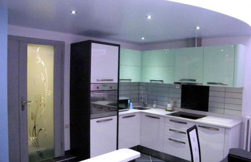 Grand appartement dans villa avec parking quartier résidentiel - Foto 11