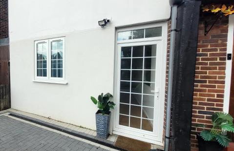 Annexe Studio private entrance, hallway and parking - Foto 25