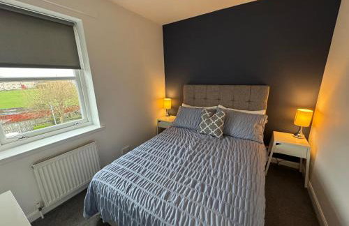 2 Bed Apartment Sleeps 4 -Near Airport -WiFi & Tv - Foto 21