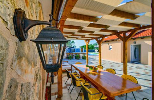 Countryside holiday home - pool - big terrace - Foto 17