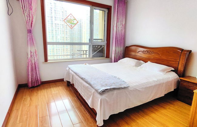 Blessed Family 2BR Apartment 9-1503 - Photo 2