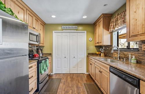 Bigfoot Retreat Home Close to Beach - Foto 4