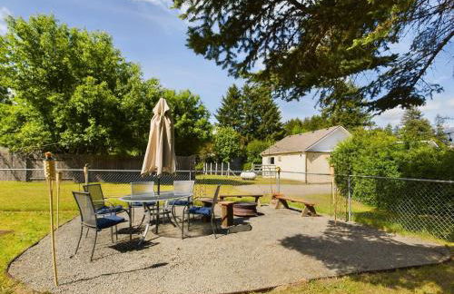 Daffodil Cottage in Downtown Packwood, WIFI, BBQ, Firepit, Smores - Foto 18