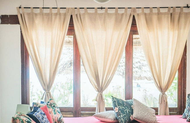 Villa - Right on the Beach, Under the Coconut Trees, Sleeps 10, Pool, Chef - Foto 4