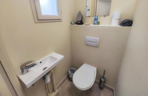 Nice Home In Saint-Laurent-De-La-Ca With Wifi - Foto 19