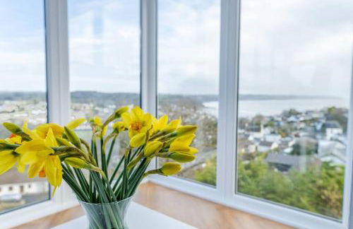 Luxury House, SeaViews, En-Suites & Private Pool - Photo 6