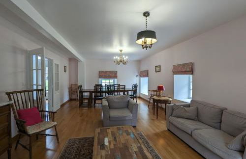 Maison de charme avec piscine couverte, vélos, barque et coin pêche, proche Châteauroux et George Sand - FR-1-591-168 - Foto 11