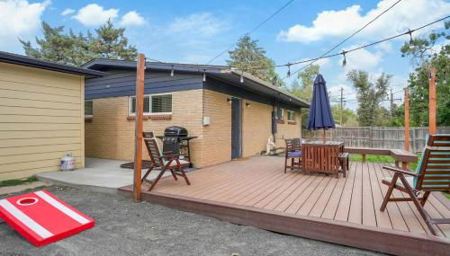 Arvada home w hot tub & BBQ - Photo 5