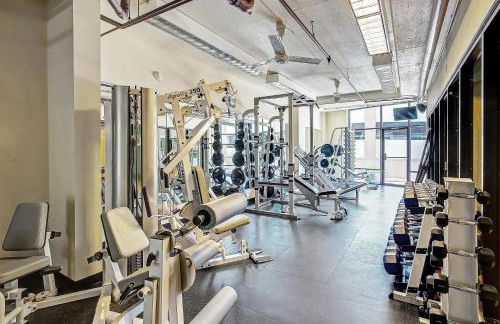 Urban Gallery Loft - King Bed - Larimer Square - Foto 54