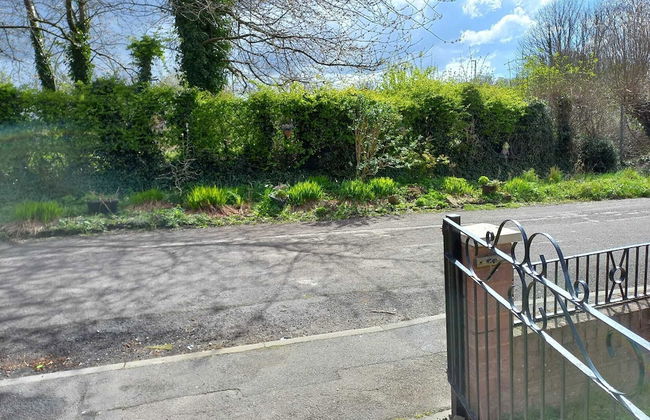 Charming Wentworth Lodge With Countryside Views - Photo 25