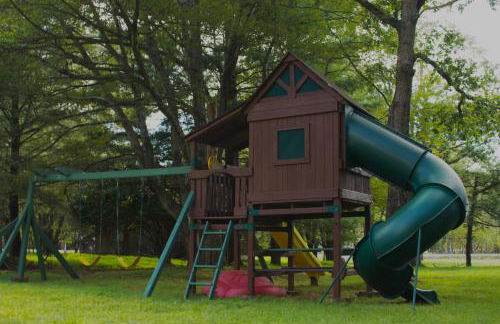 Cozy Pocono Home with a Hot Tub, Fire pit, Karaoke, Games and more! - Foto 25