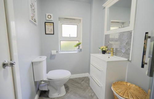 Entire 4-Bed House & Parking, Steps from ICC & Utilita Arena Birmingham & Broad Street - Foto 18