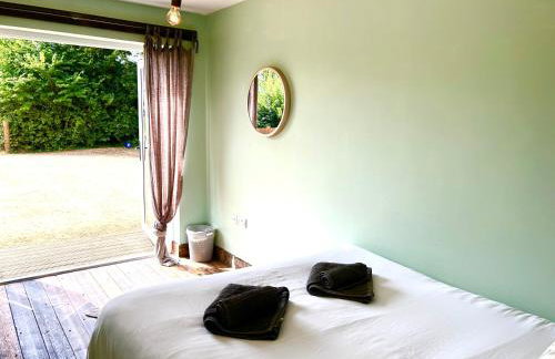 Deer Den timber clad cabin with hot tub, up private lane - Photo 12