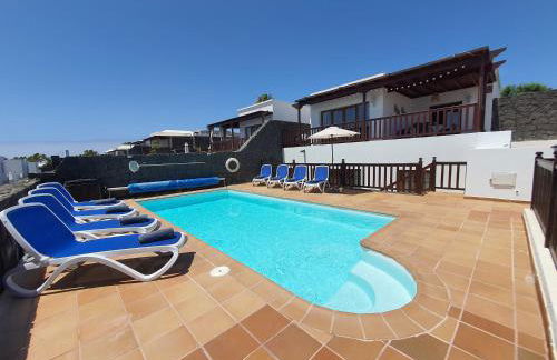 Lujosa Villa 4 hab Piscina, Jacuzzi y Vistas Mar - Photo 33