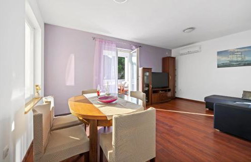 Cozy Home In Primosten With Wifi - Photo 8