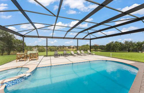 Fabulous Windsor Hills View - Huge pool deck - newly redecorated open plan - Foto 1