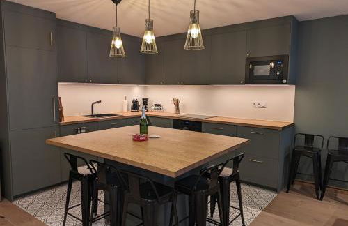 Chazelet - Avec terrasse et jardin - Photo 25