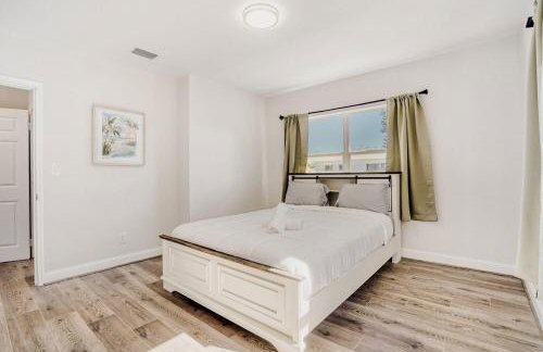 Lauderdale Breeze Villas - Luxury 3 BR Coastal Retreat - Foto 12