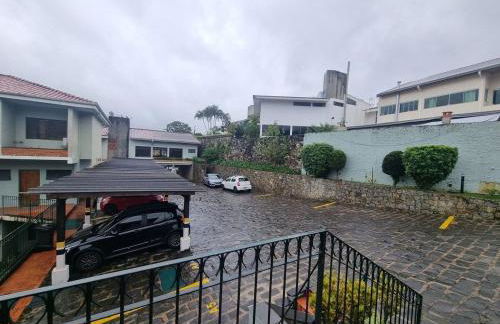 Lindo loft decorado no centro c/ garagem - Foto 5