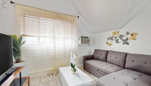 3 Mi to Franklin Park Zoo! Bright Residential Stay - Foto 5