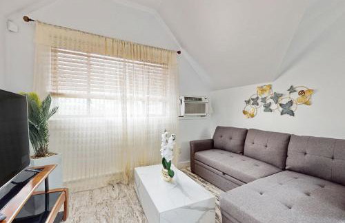 3 Mi to Franklin Park Zoo! Bright Residential Stay - Foto 5