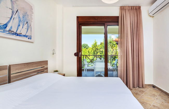 Sunset Villas - Photo 18