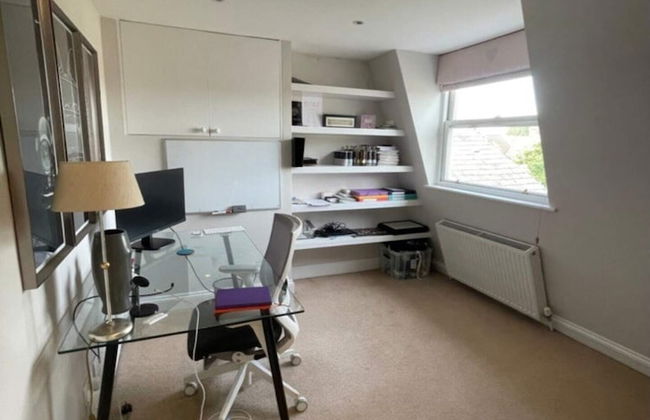 Secluded & Serene 3BD Family Home - Wandsworth! - Foto 27
