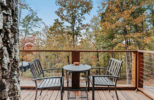 The Evergreen Treehouse with Winter Views - Foto 6