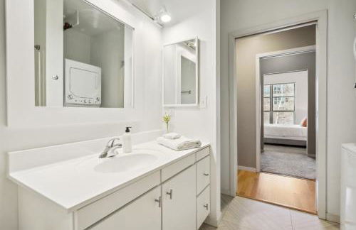 CozySuites Mill District with pool, gym #08 - Foto 11