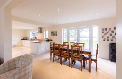Grand 5BR Home in Market Harborough with Parking - Foto 21