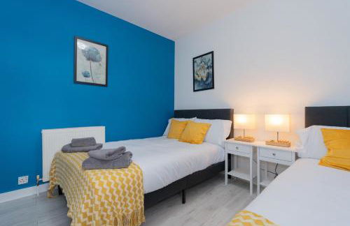 Open Mind Property - 4BR, 17 Guests & Free Parking - Foto 27