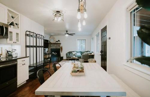 Cabin and Casita Near Rosyln and Suncadia Hot Tub, Game Room, Firepit, Sleeps 11 - Photo 7