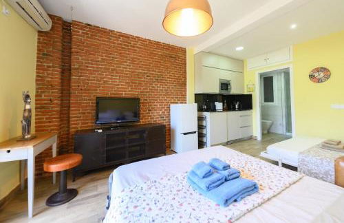 Studio with balcony Everything you need Temporary AMA144 - Photo 23