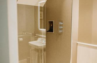 Lyme Tree Farm Cottages - Hotching Barn and Knockstone Cottage - Foto 72