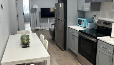 Cozy 2-3 Bedroom Apartment in Center City! - Foto 4