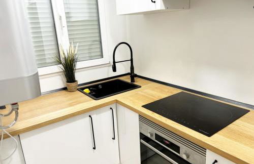 Rastro, Plaza Mayor and Madrid Río - Photo 52