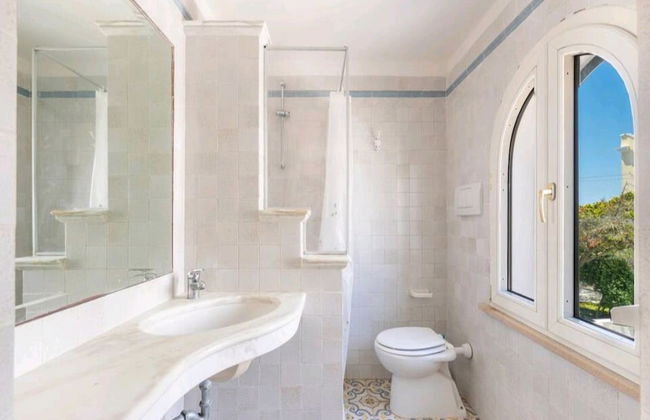 Coastal Charm: A Home With a View in Santa Maria di Leuca - Photo 7