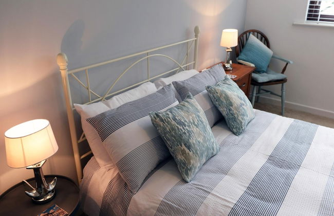 Valley Retreat - Peaceful Location, Walk to Beach, Parking - Photo 21