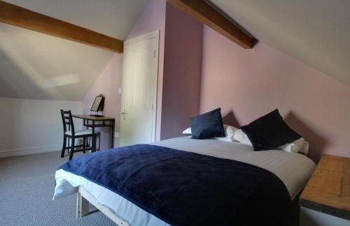 Lovely Hudds home, x4 double bedrooms & parking - Foto 4